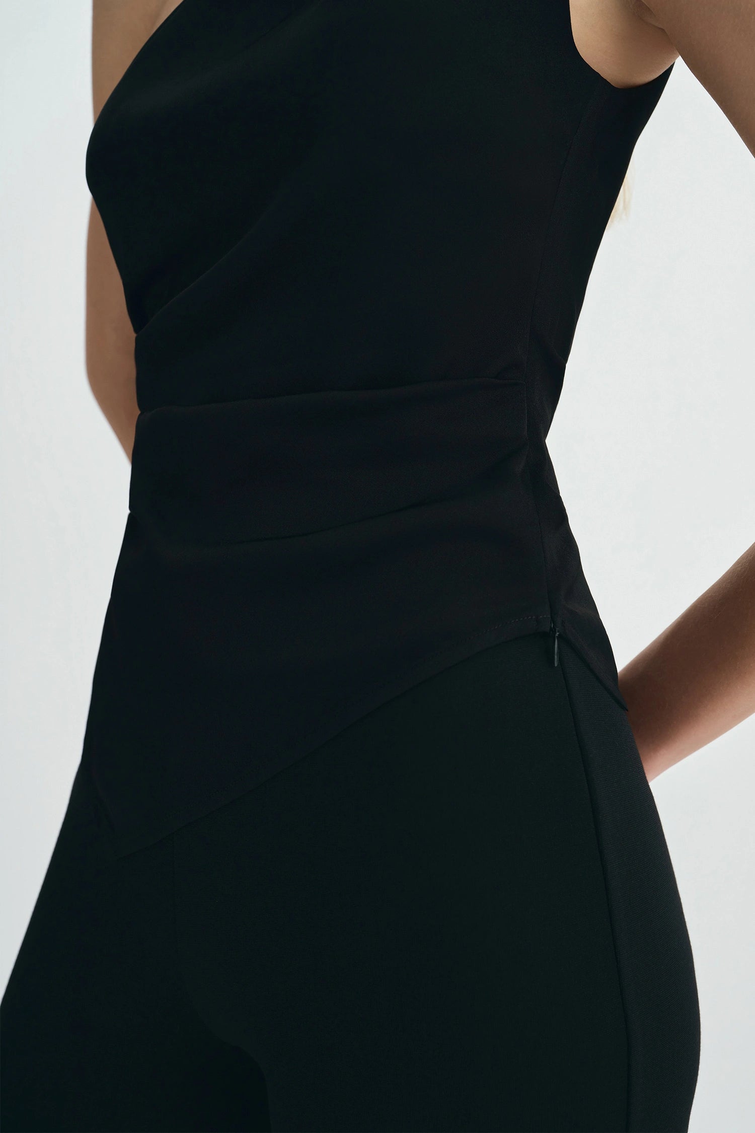Zinnia One Shoulder Top Black
