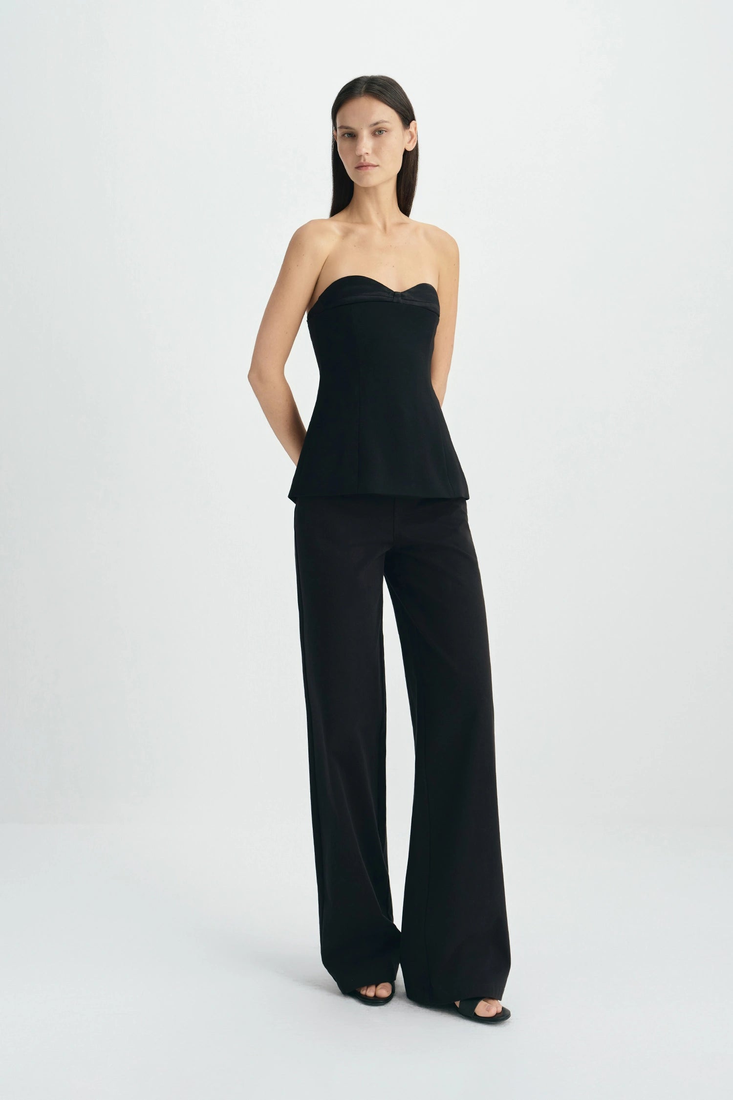 Lunis Sweetheart Strapless Top-Black
