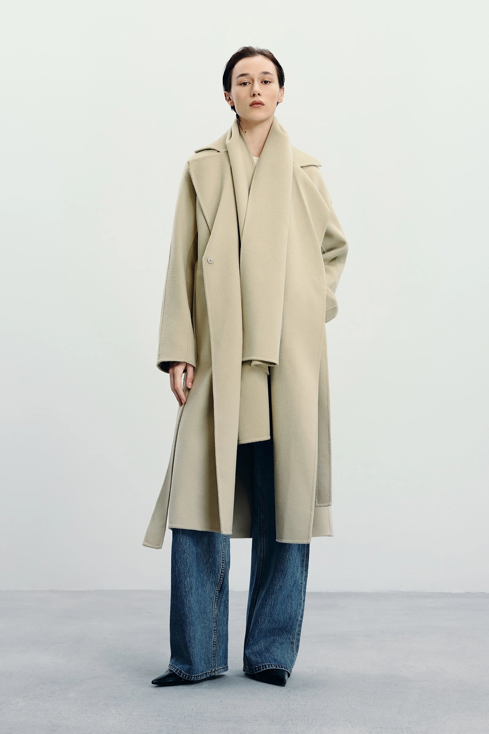 Grand Scarf Coat in Beige