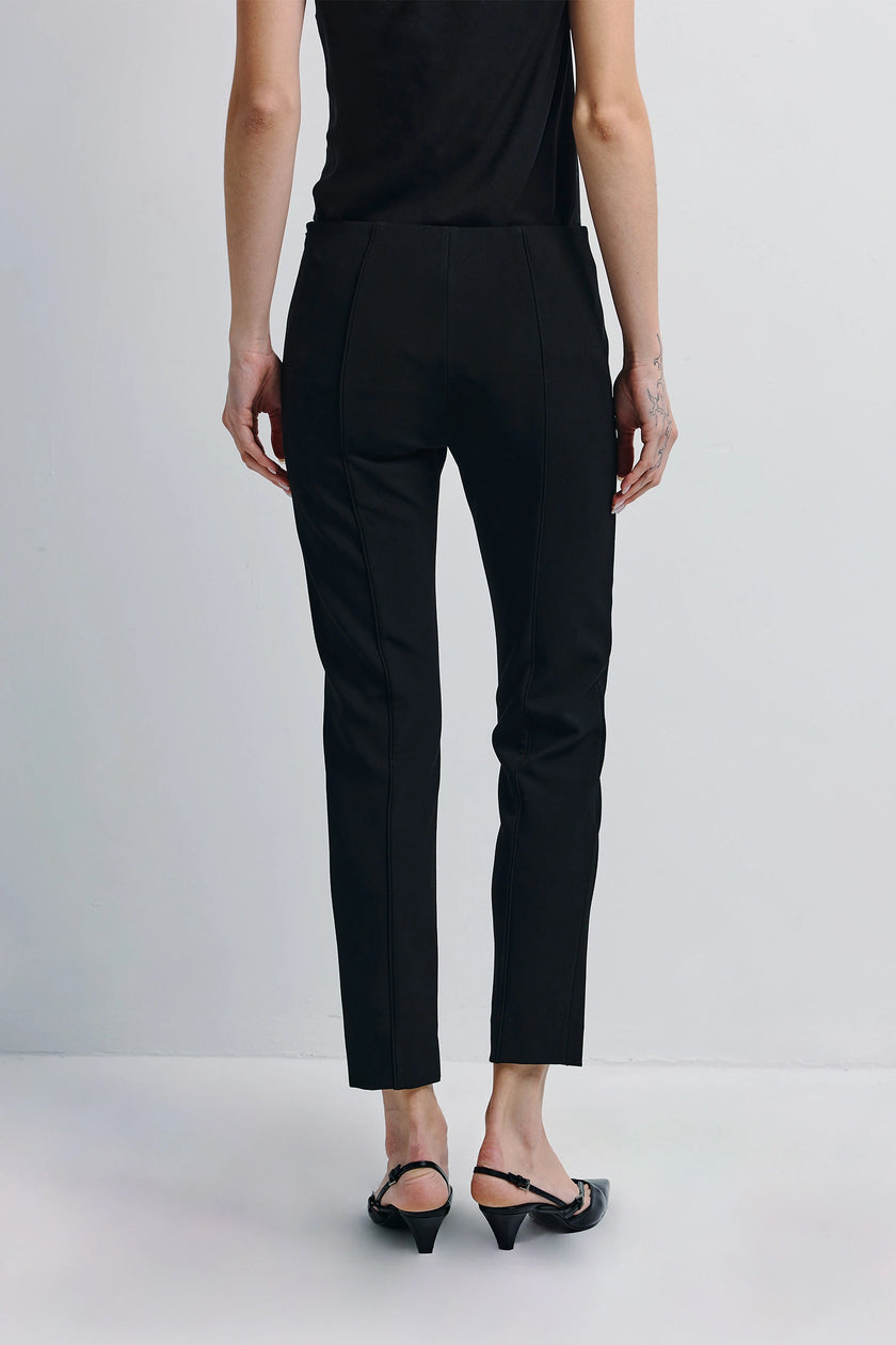 Rue Sophie Morris Cropped Slim Pant black with pintuck detail