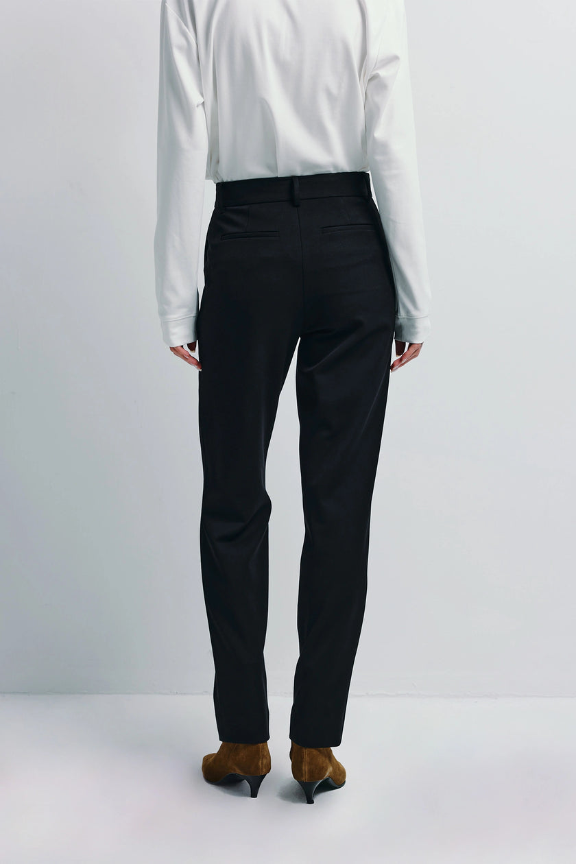 Nessa Slim Leg Pant Black