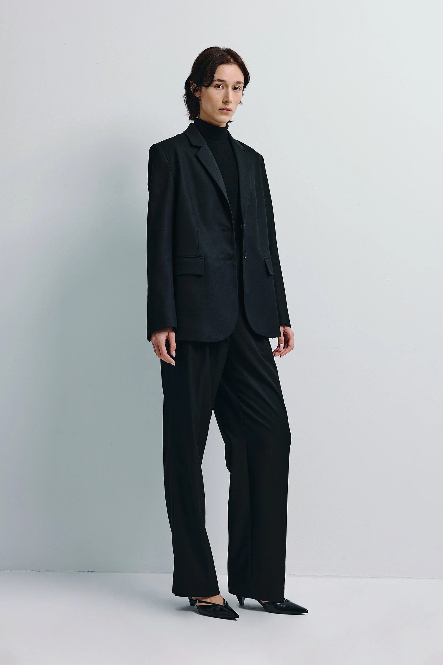 Neil Two-Button Blazer Black