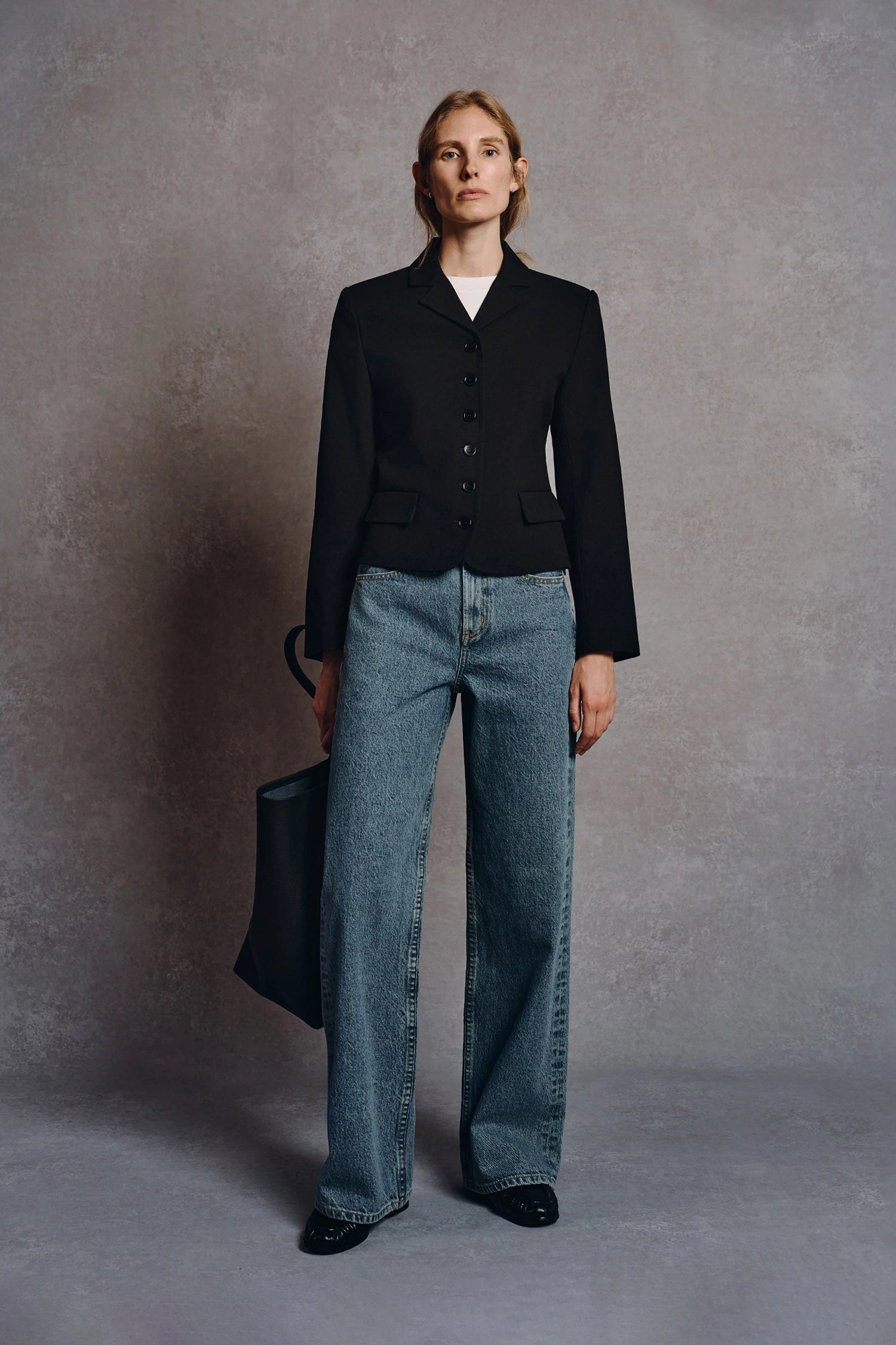 Lenn Fitted Short Blazer Black