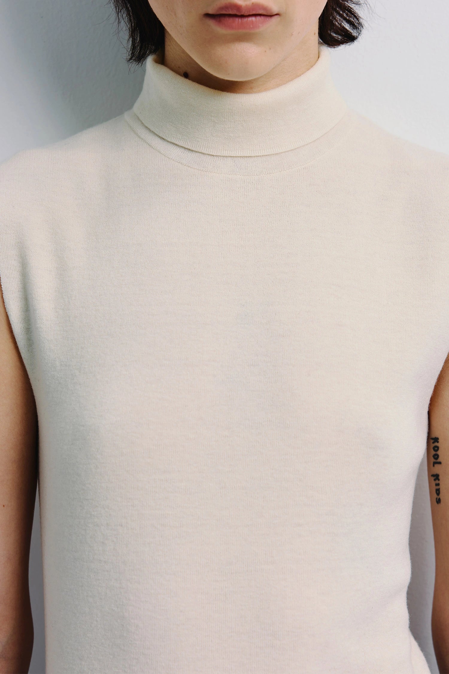 Lilou Sleeveless Turtleneck Top Creme