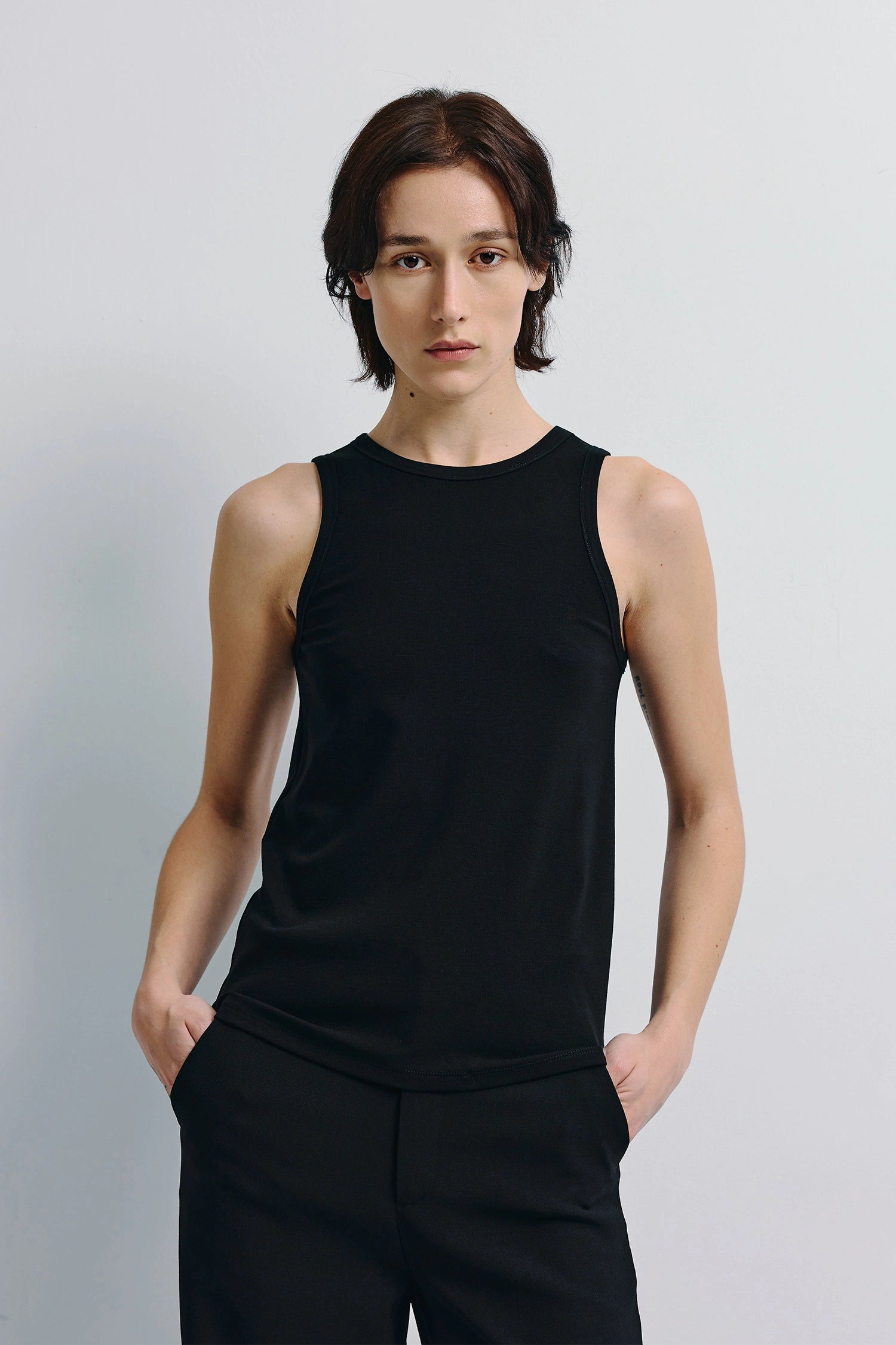 Béri High Neck Tank Top Black