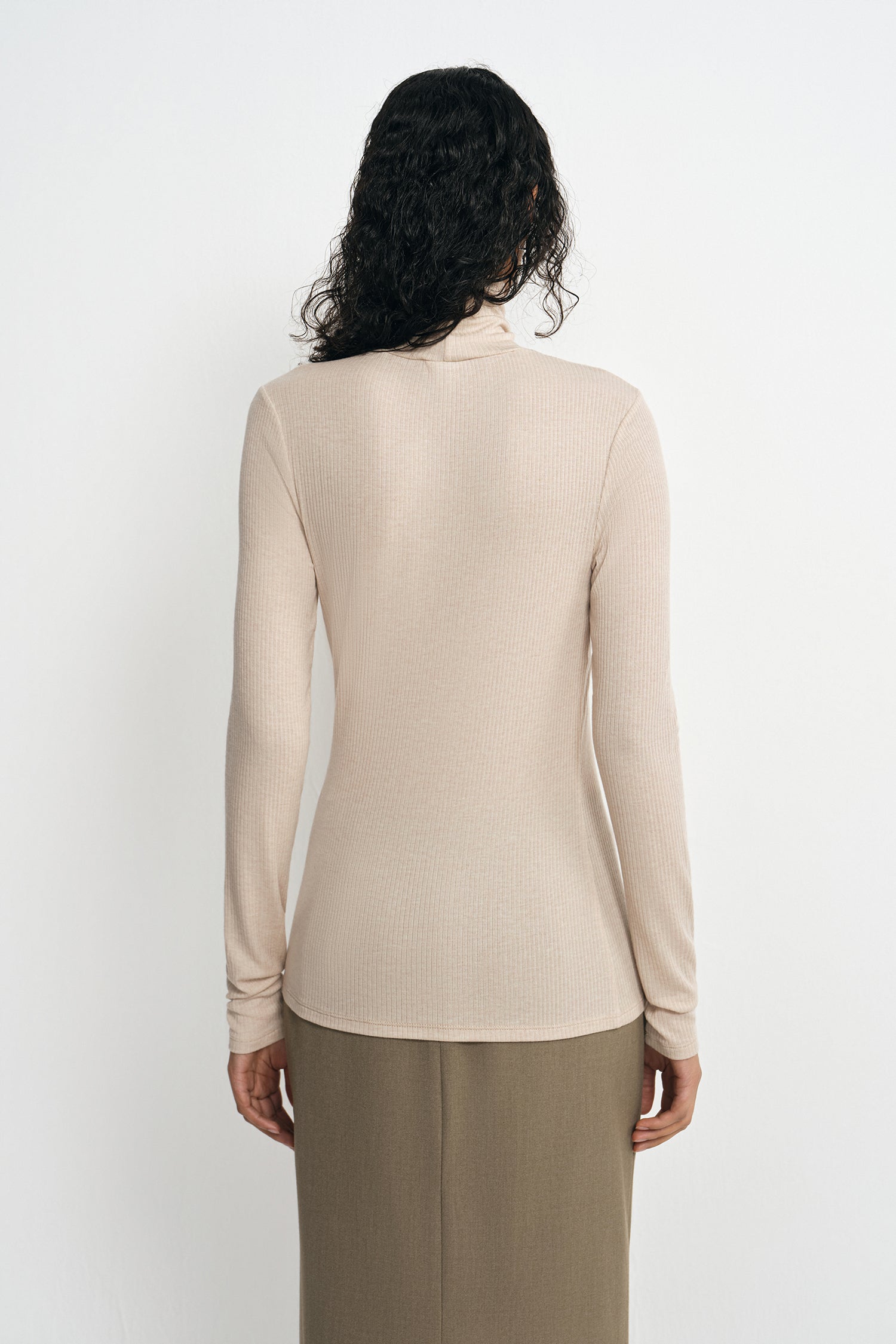 Maelis Ribbed Turtleneck Top