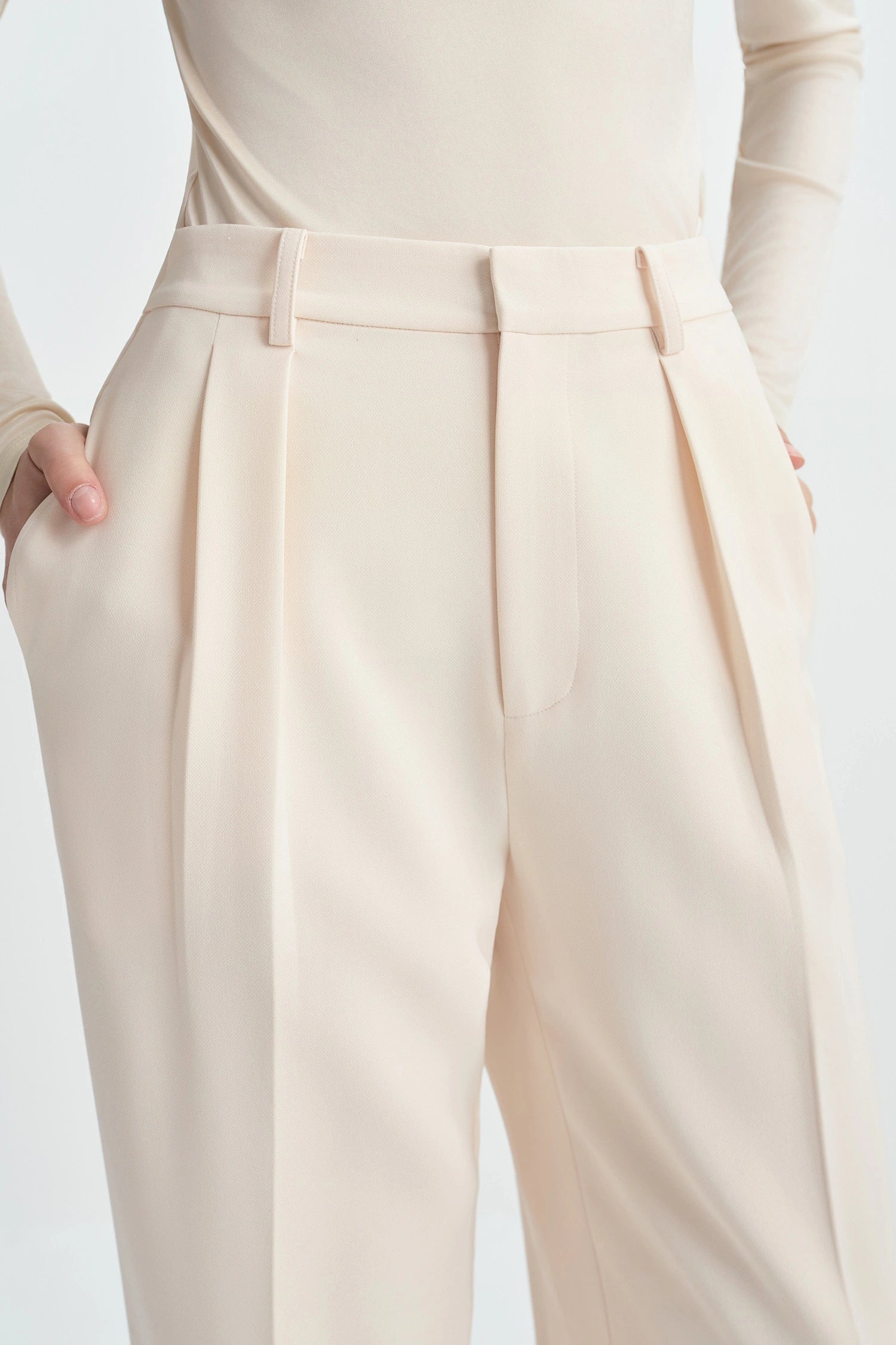 Kemi Pleated Waist Pant Buttercream