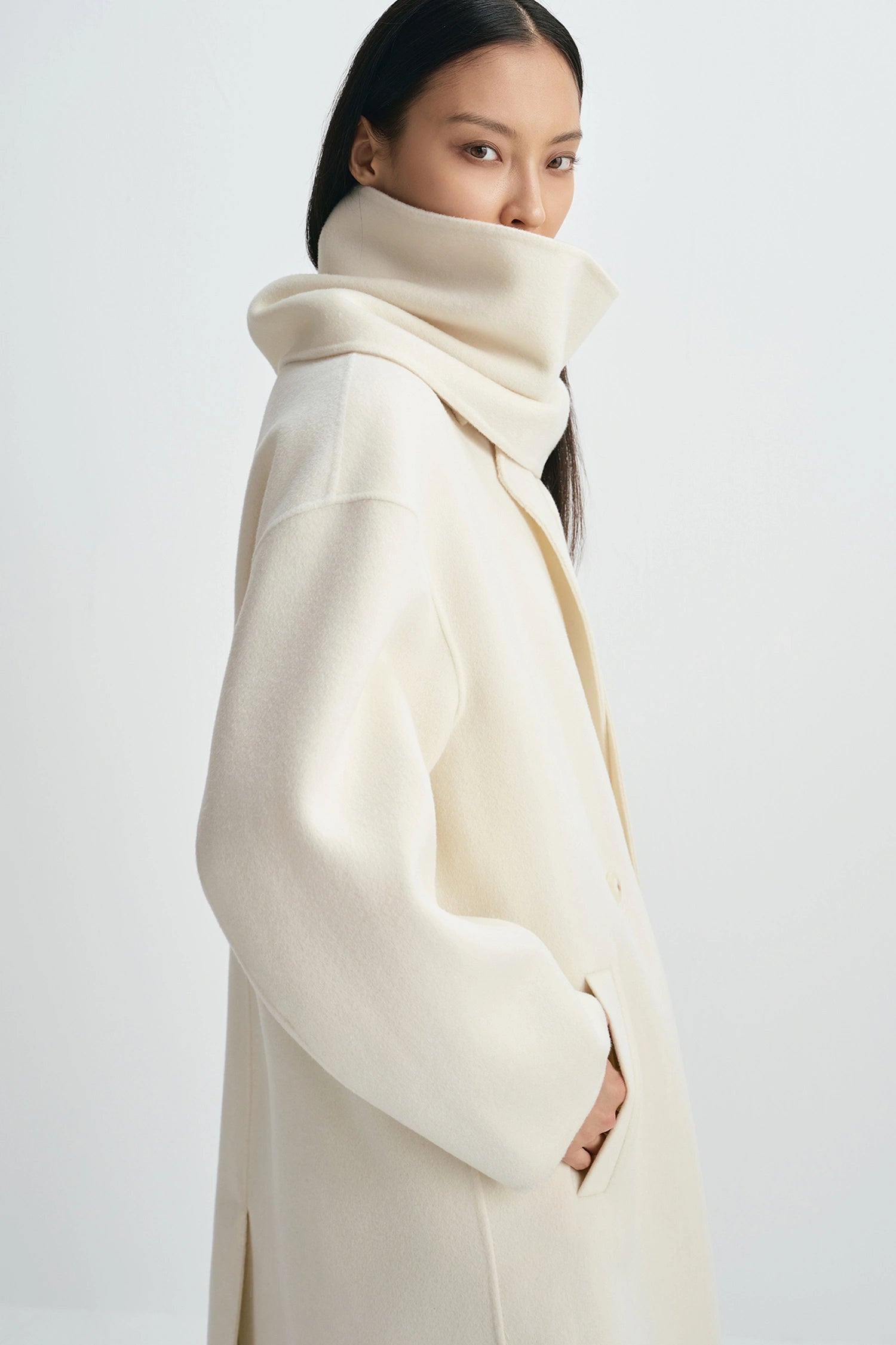 Greta Scarf Coat Creme