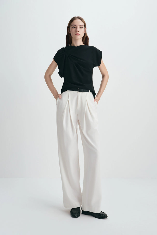 Kari Asymmetric Shoulder Top Black