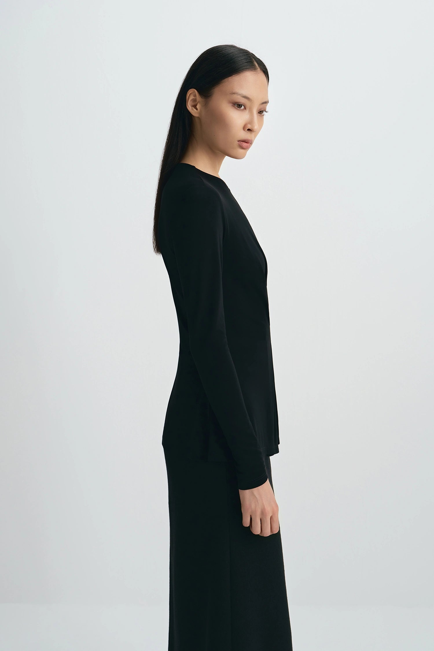 Sia Center Front Pleated Top Black