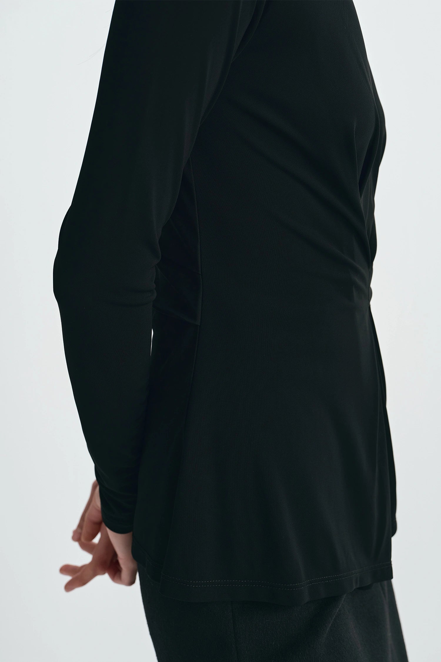 Sia Center Front Pleated Top Black